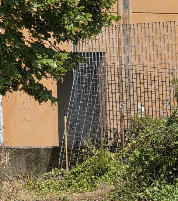 Divisione Acqui, nell’area nomadi a Modena già rimossa la recinzione comunale