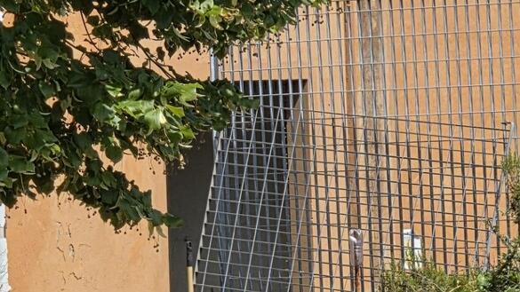Divisione Acqui, nell’area nomadi a Modena già rimossa la recinzione comunale
