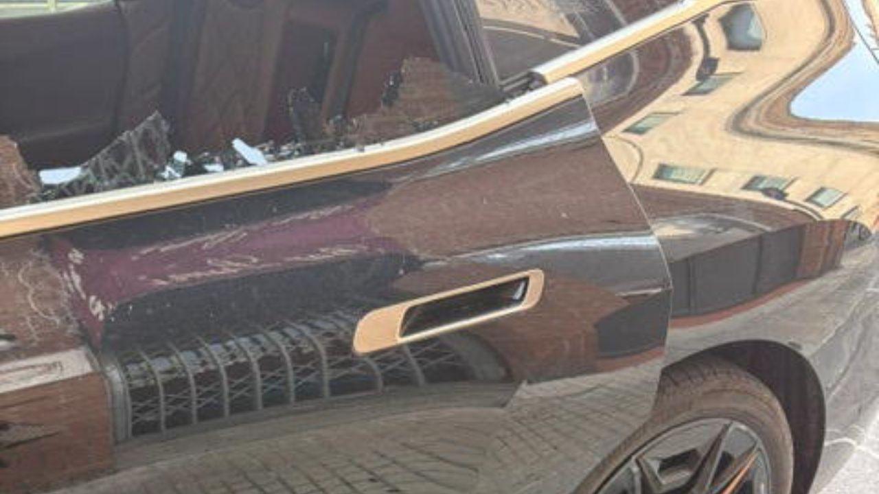 Pisa, ruba su un’auto in pieno centro davanti ai passanti