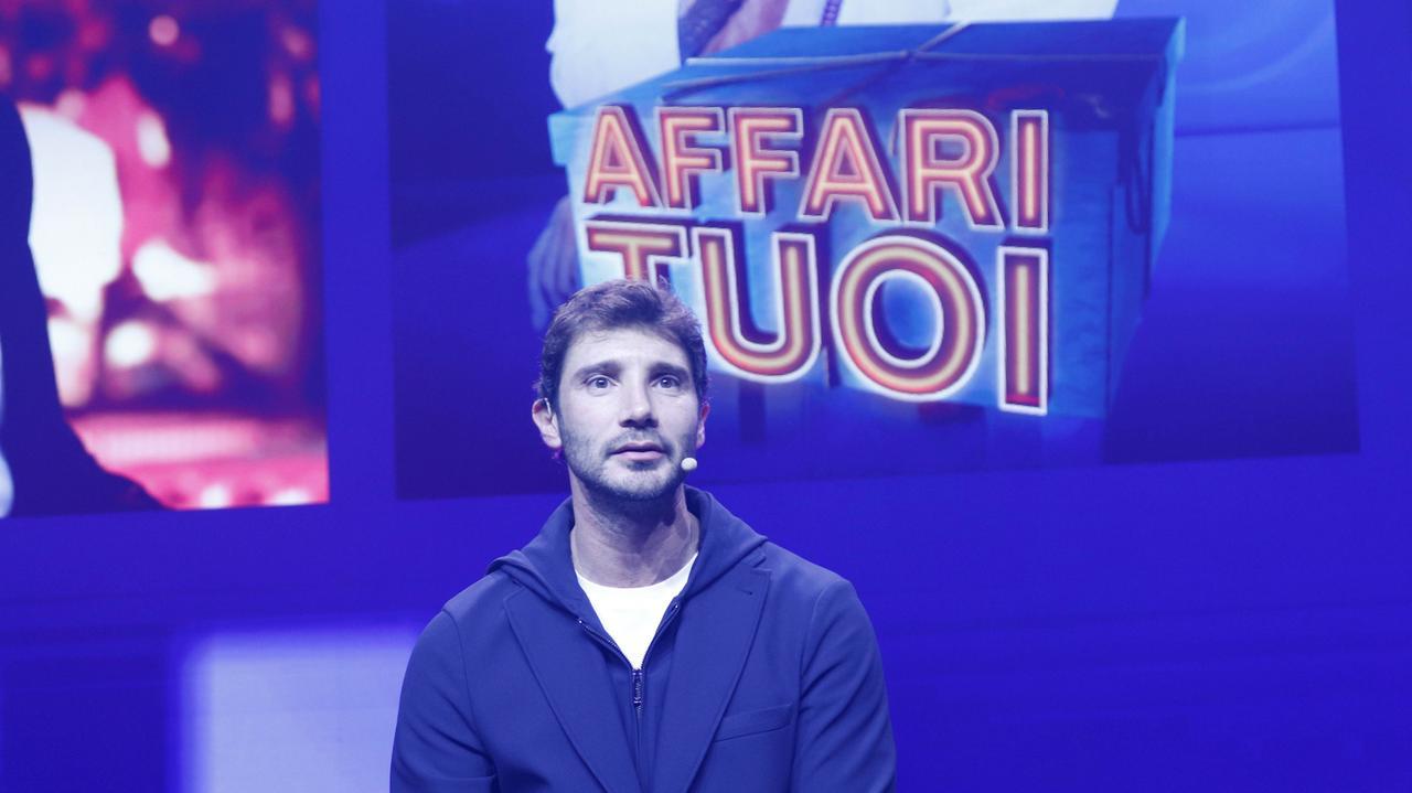 Stefano De Martino e Gilda Ambrosio, parla la mamma di lei: «Sono fatti l’uno per l’altra, lui mi chiama “suocera”»