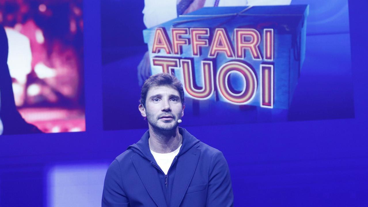 Stefano De Martino e Gilda Ambrosio, parla la mamma di lei: «Sono fatti l’uno per l’altra, lui mi chiama “suocera”»