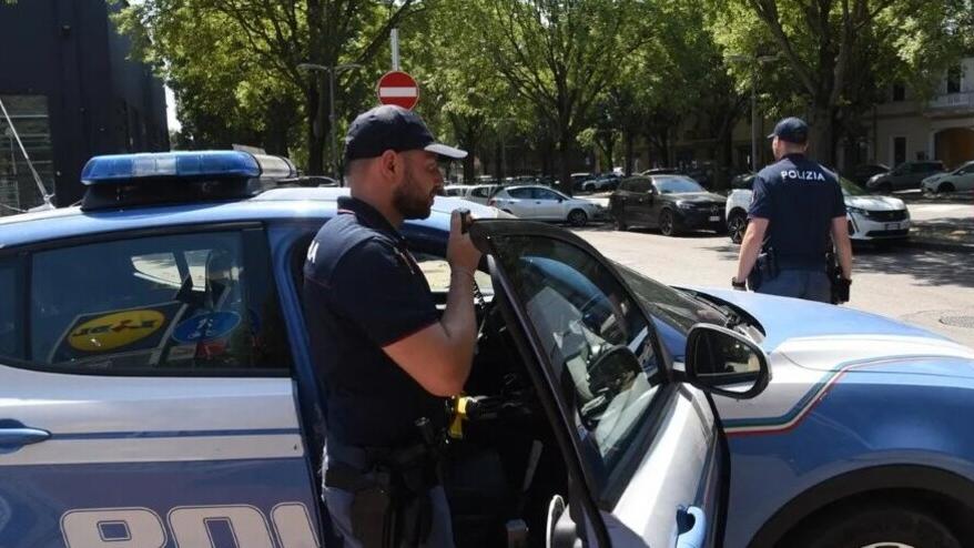 L'uomo è stato bloccato dalla polizia di Pescia (foto d'archivio)
