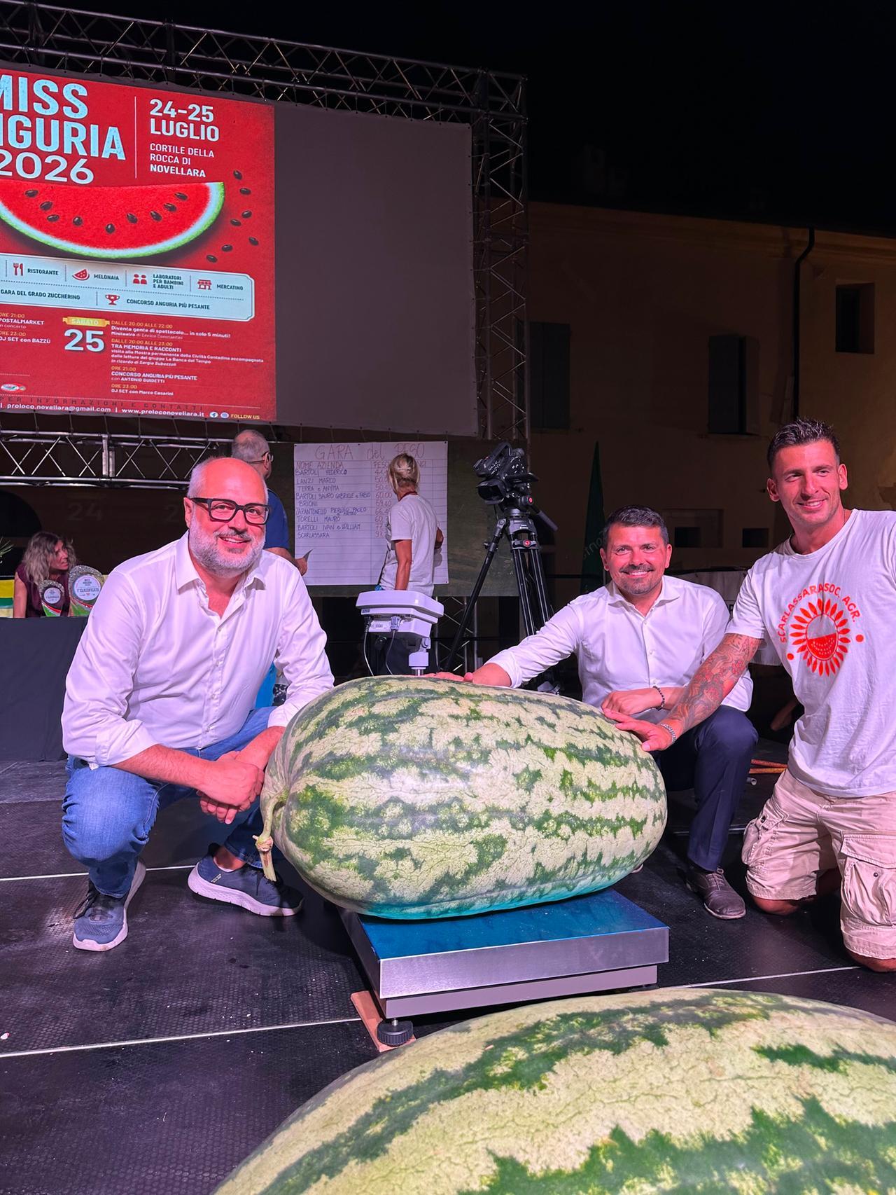 Miss Anguria pesa 125 chili ed è dell’azienda Scarlassara Natalino di Cadelbosco Sotto