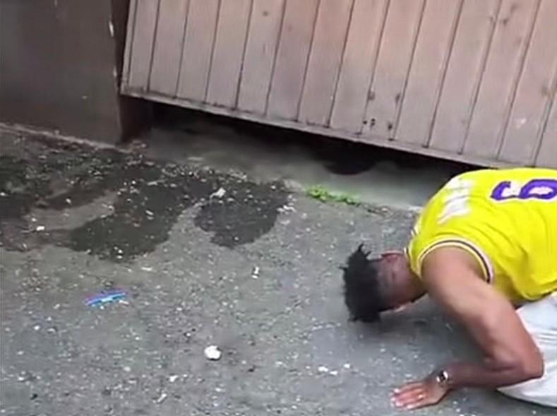 «Aprii quel garage e trovai una donna»: il video in via Turri dei tiktoker un mese prima della tragedia
