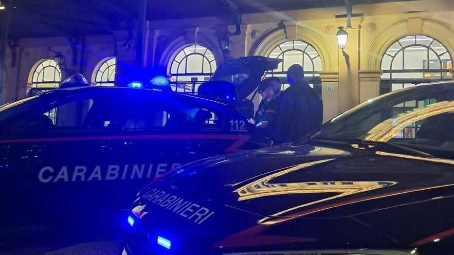 I carabinieri in via Nicolò dell'Abate