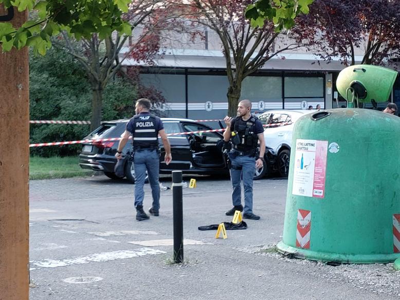 Rissa con i coltelli alla Canalina, si stringe il cerchio sugli aggressori