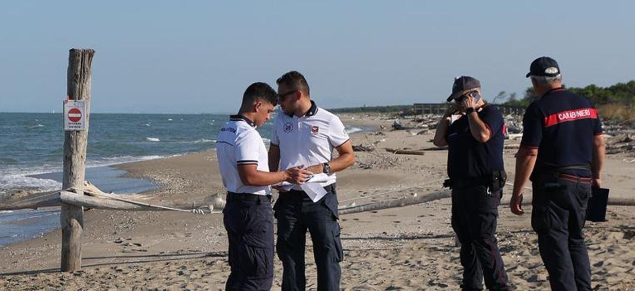 Muore in mare a Lido di Dante, la vittima è ferrarese