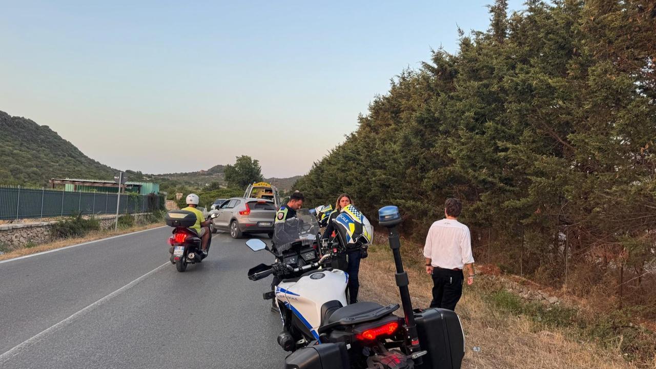 Alghero, si schianta in moto sulla statale 127 bis: centauro in ospedale