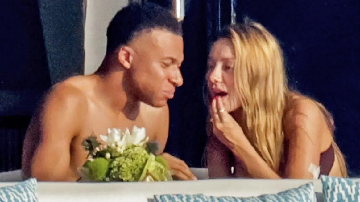 Baci, fragole e champagne per Mbappé in vacanza a Porto Cervo con la sua Ester
