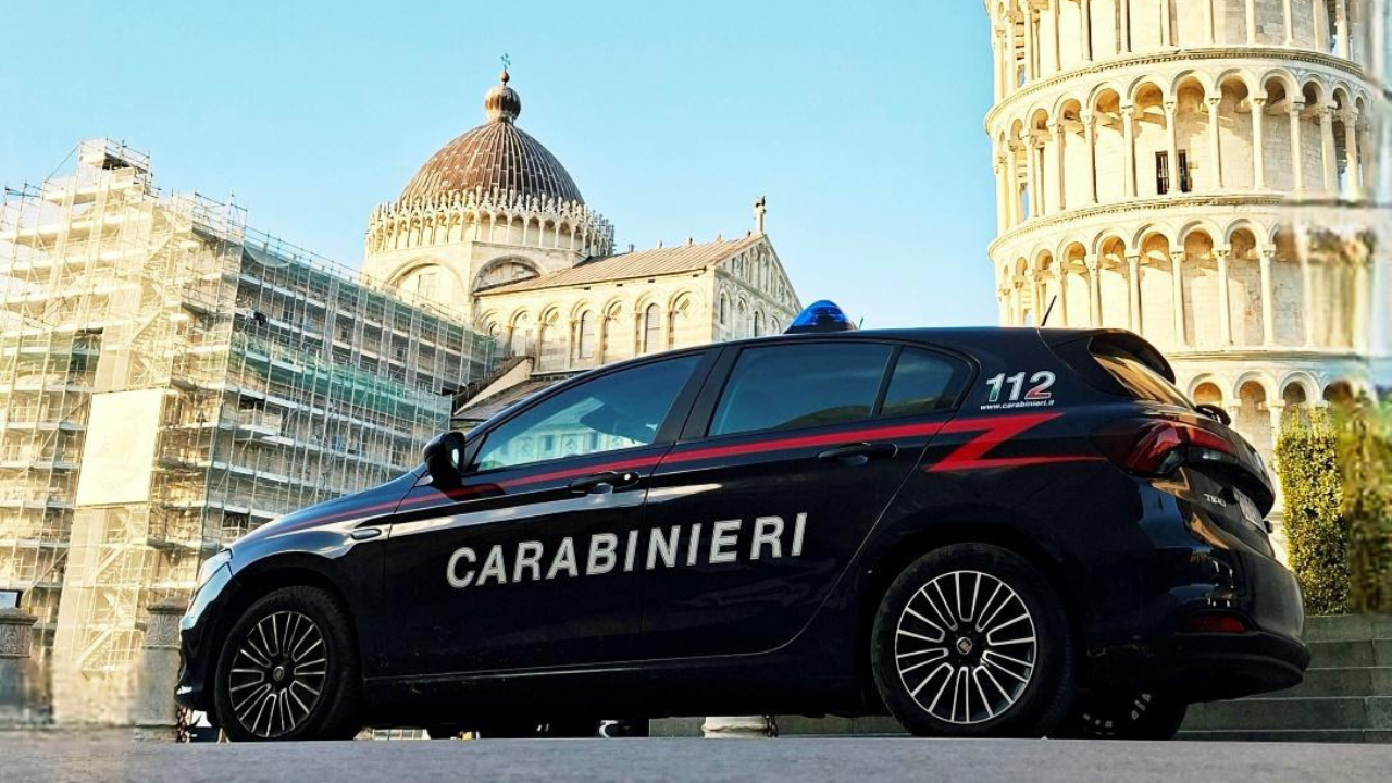 
	Una pattuglia dei carabinieri a Pisa (foto archivio)


