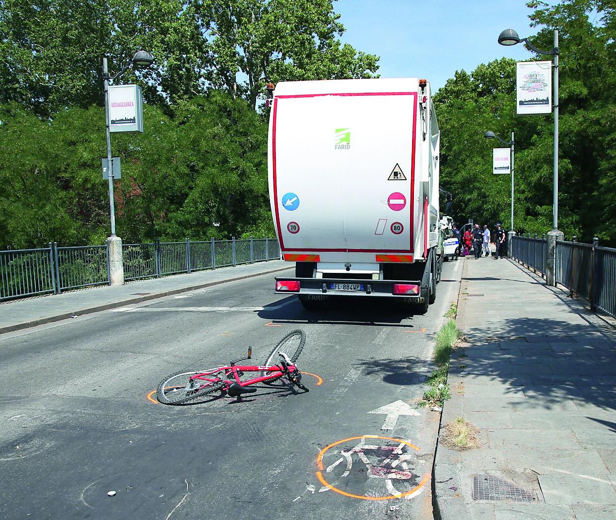 Fiab scrive al Comune: «Più sicurezza per ciclisti e pedoni». Ecco gli incroci più critici di Reggio Emilia