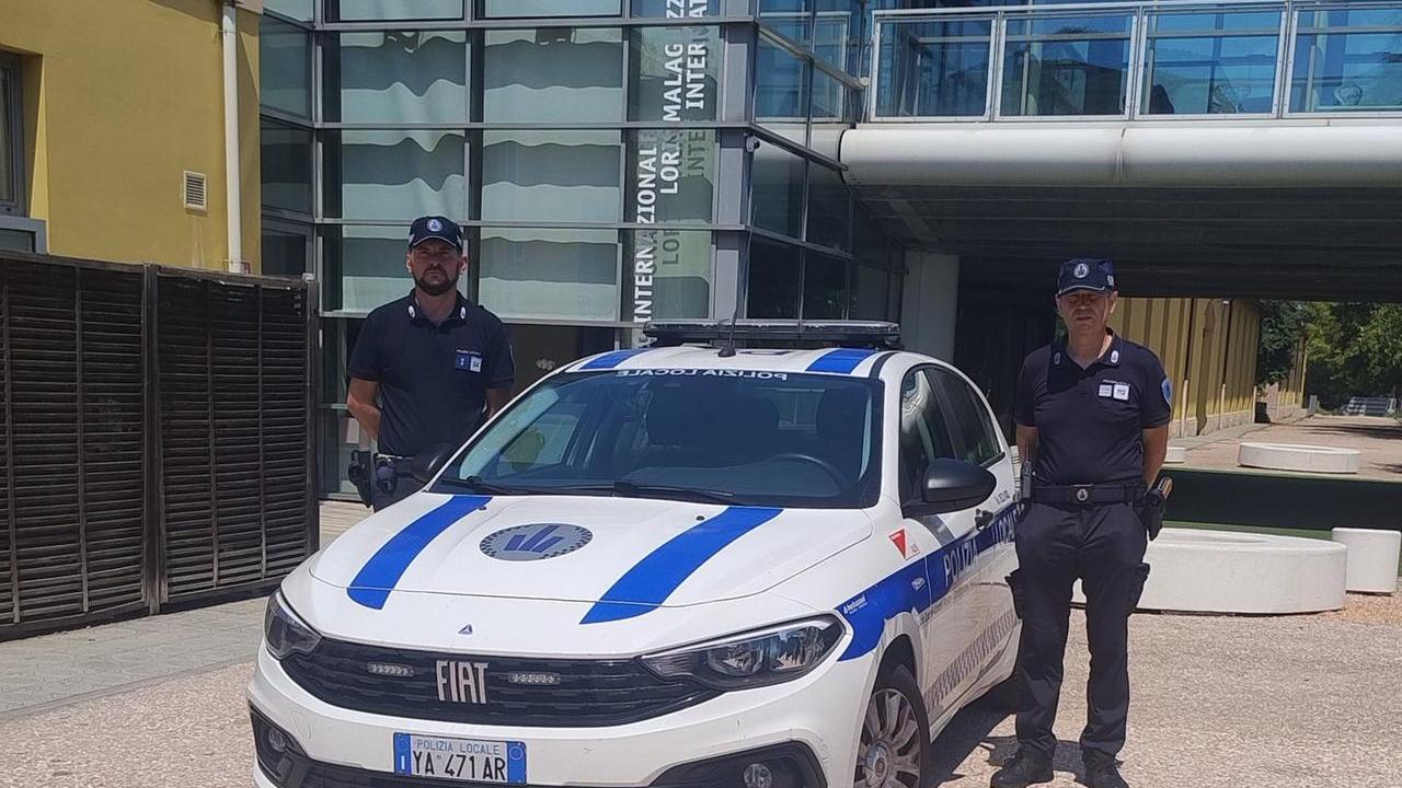 Tenta il furto nell’Istituto Malaguzzi: fermato con cacciavite e forbici nello zaino