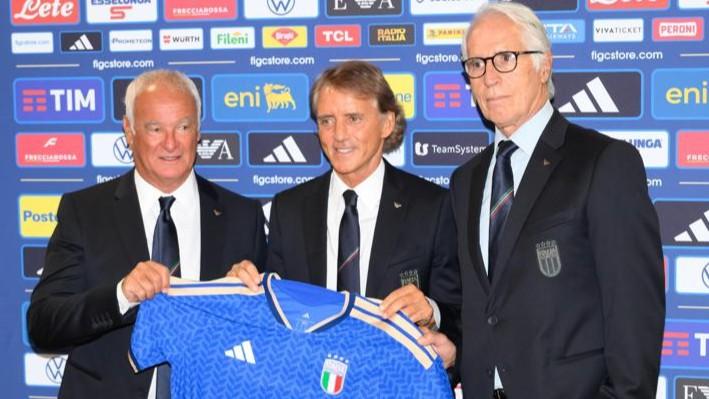 Nazionale italiana, il ct Mancini: «Spero che i tifosi mi perdonino, voglio due trofei» – Le dichiarazioni