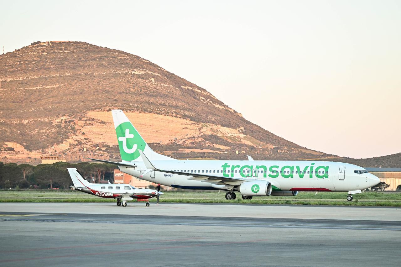 Infarto sul volo Tunisi-Nizza e atterraggio di emergenza ad Alghero