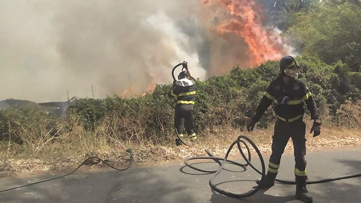 Caldo e rischio incendi, l’Ue: «Nell’isola allerta estrema»