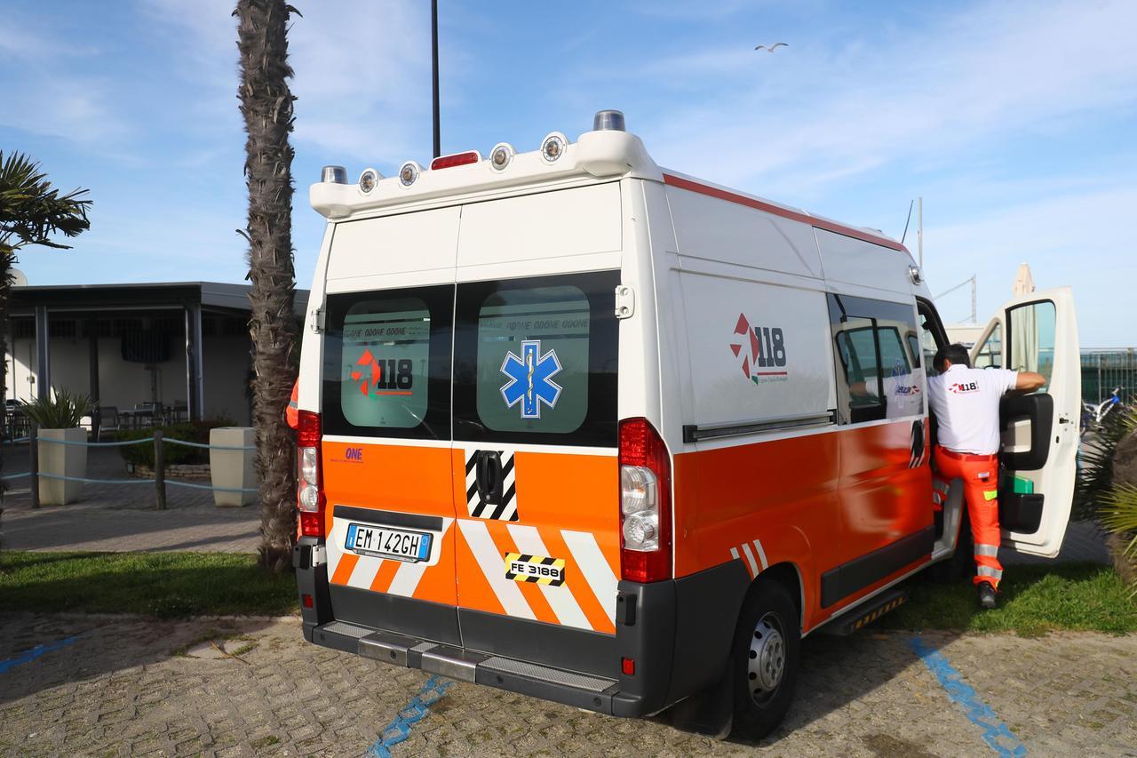 Lido Scacchi, incidente in moto per l’ex sindaco Marco Fabbri