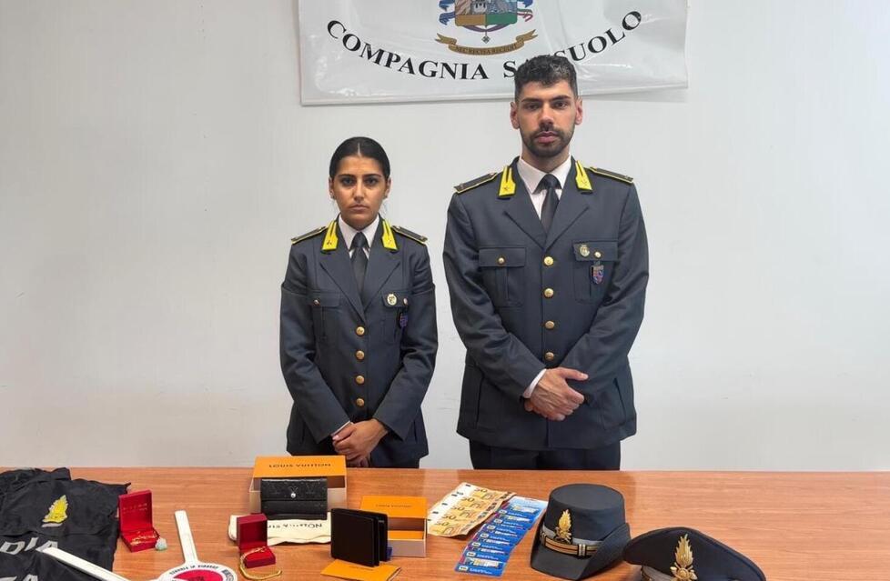 Bancomat abusivo nella sala slot per far scommettere di più i clienti: maxi sequestro per i gestori