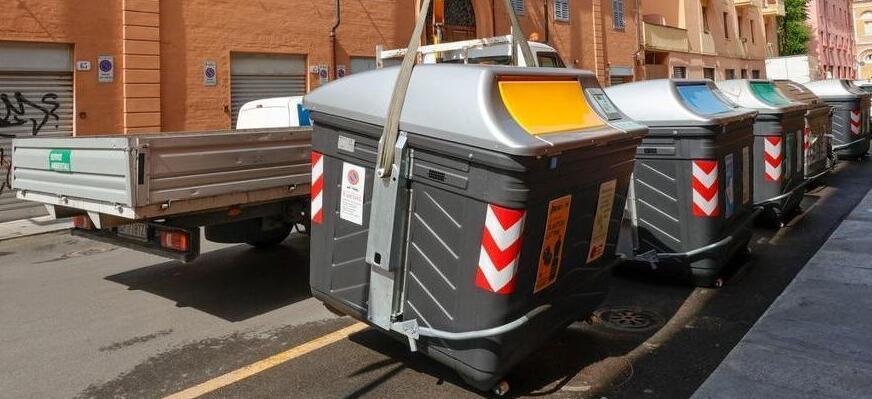 Tariffa rifiuti, rincari confermati a Modena: sconti a parrocchie e polisportive