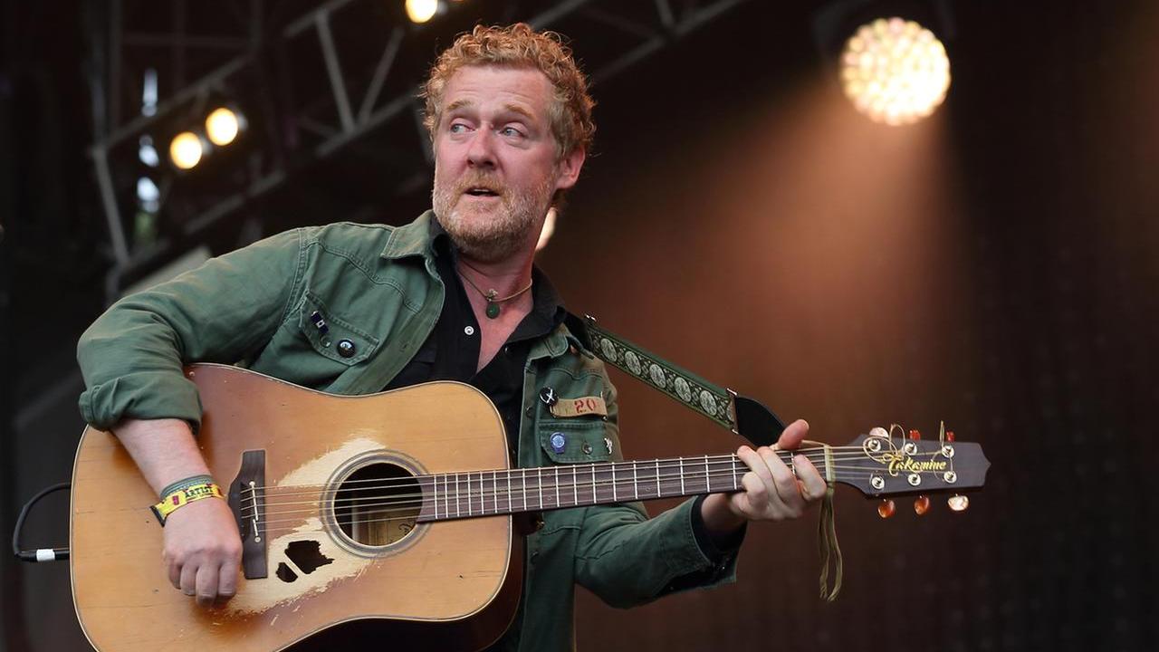 Lucca piange la morte di Glen Hansard: lo speciale rapporto del premio Oscar con la città – Video