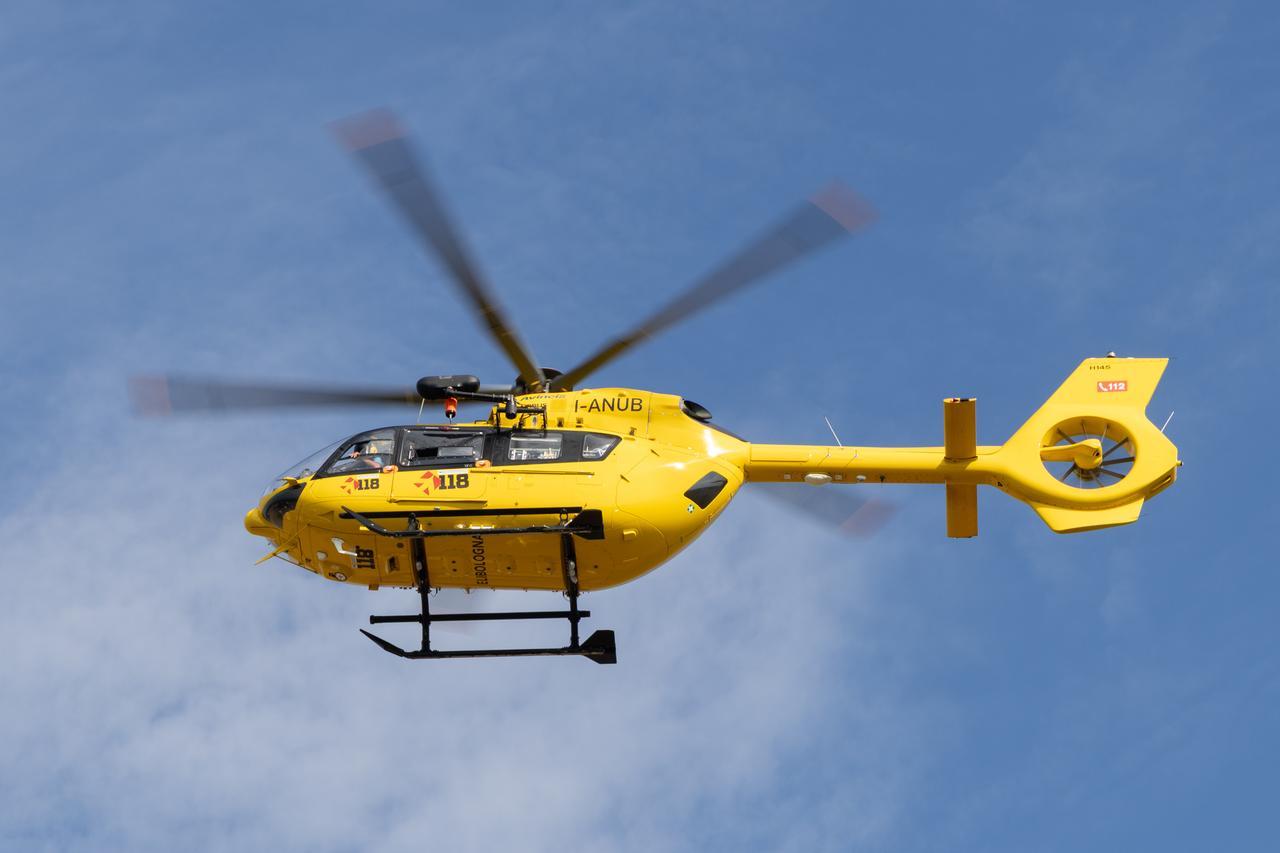 Scontro tra un’auto e una moto a Canolo di Correggio, grave un uomo di 59 anni