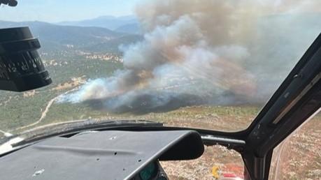 Incendio nelle campagne: in volo elicotteri e Canadair