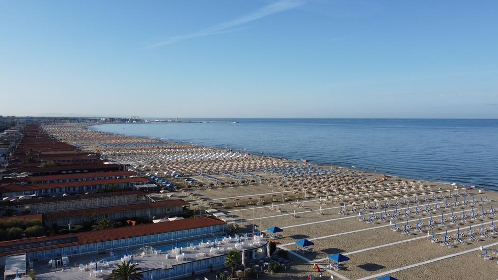 Spiagge, aste sempre più vicine (nonostante gli esposti): i due passaggi-chiave che mancano