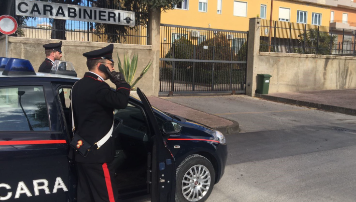 Hascisc, cocaina e marijuana in una struttura ricettiva della Bassa: due denunciati