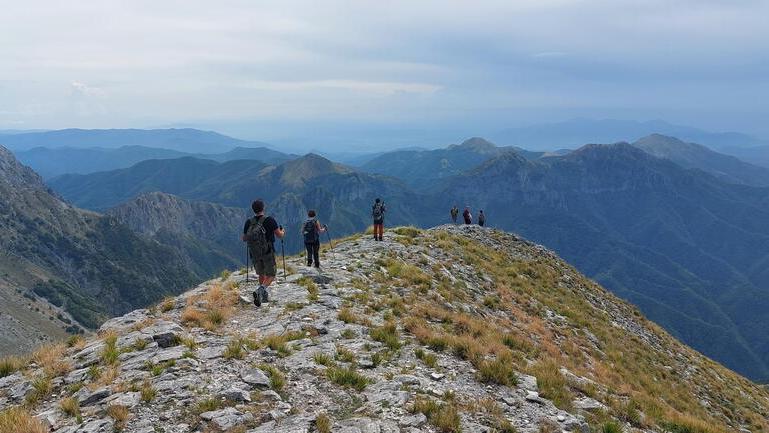 Alcuni escursionisti sulle Apuane