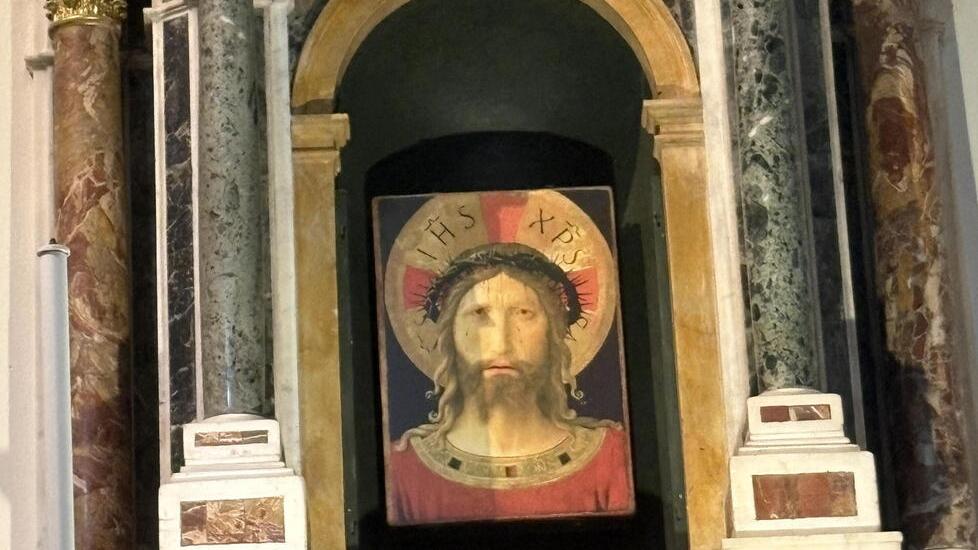 Livorno, il Cristo che incantò New York relegato in un angolo del Duomo<br>