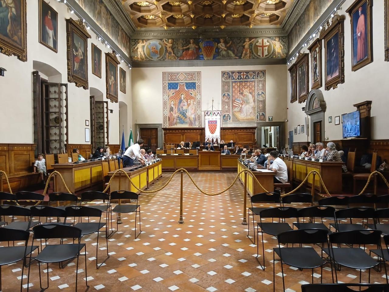 Tari, l’accusa di FdI: «A Prato il servizio costa il 28% in più rispetto allo standard nazionale»