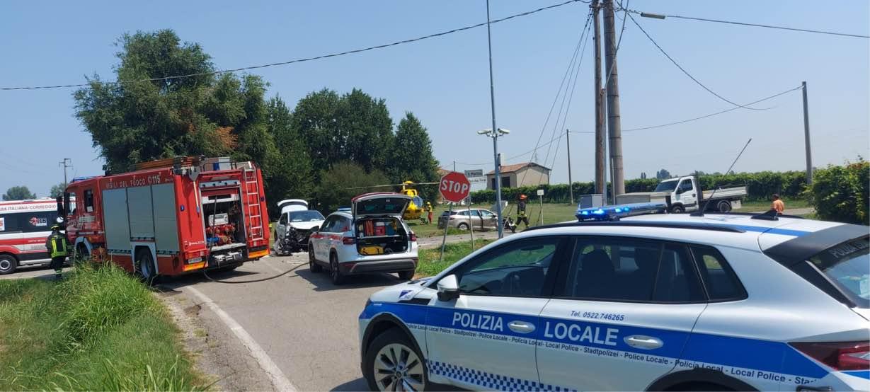 Schianto frontale a Correggio, quattro feriti portati in ospedale