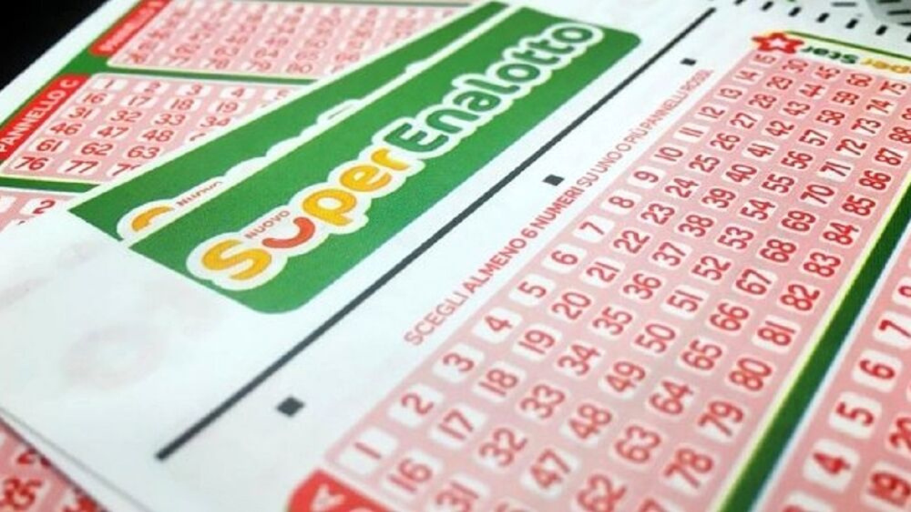 Superenalotto, i numeri vincenti di oggi – Jackpot da 203,1 milioni di euro