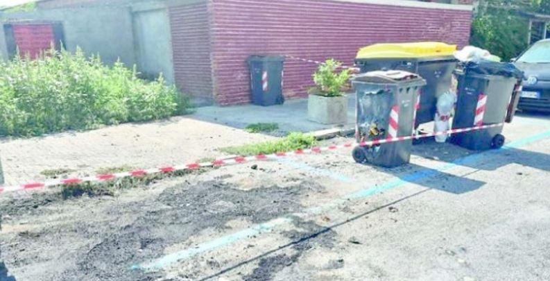 Cassonetti a fuoco a Lido Pomposa: si indaga sulle cause del rogo