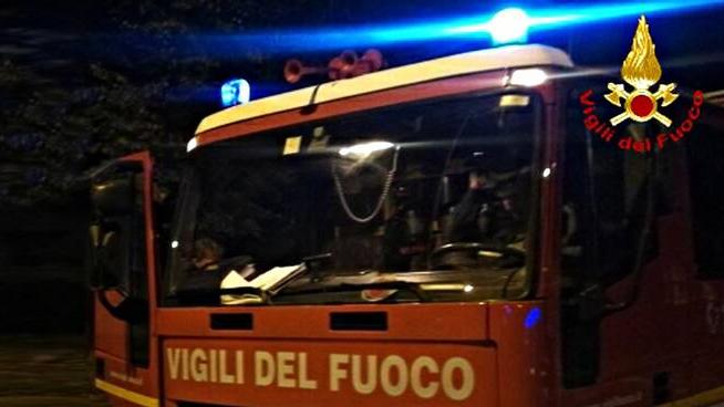 Attentato incendiario nella notte, distrutta l’auto di un ricercatore del Cnr