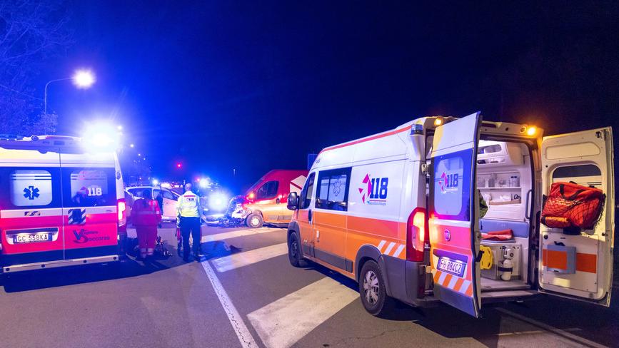 Investe una ciclista a Ferrara e non si ferma: la targa dell’auto potrebbe tradirlo