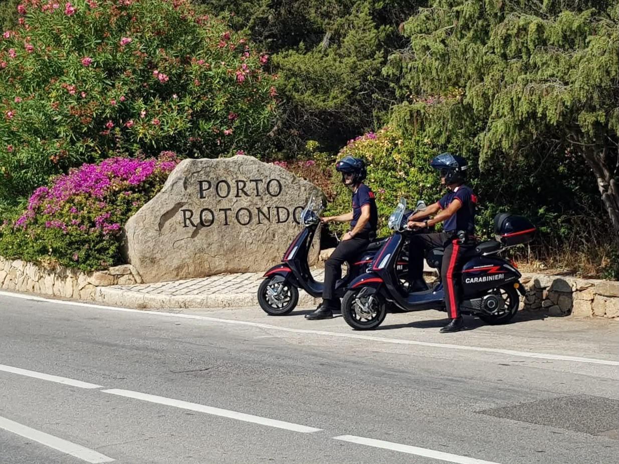 Porto Cervo e Porto Rotondo, in servizio le vespe elettriche dei carabinieri