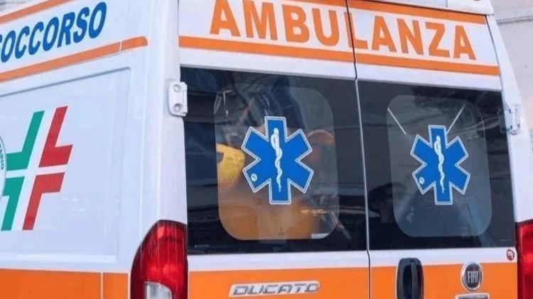 Tragedia all’alba, perde il controllo dell’auto, finisce fuori strada e muore sul colpo