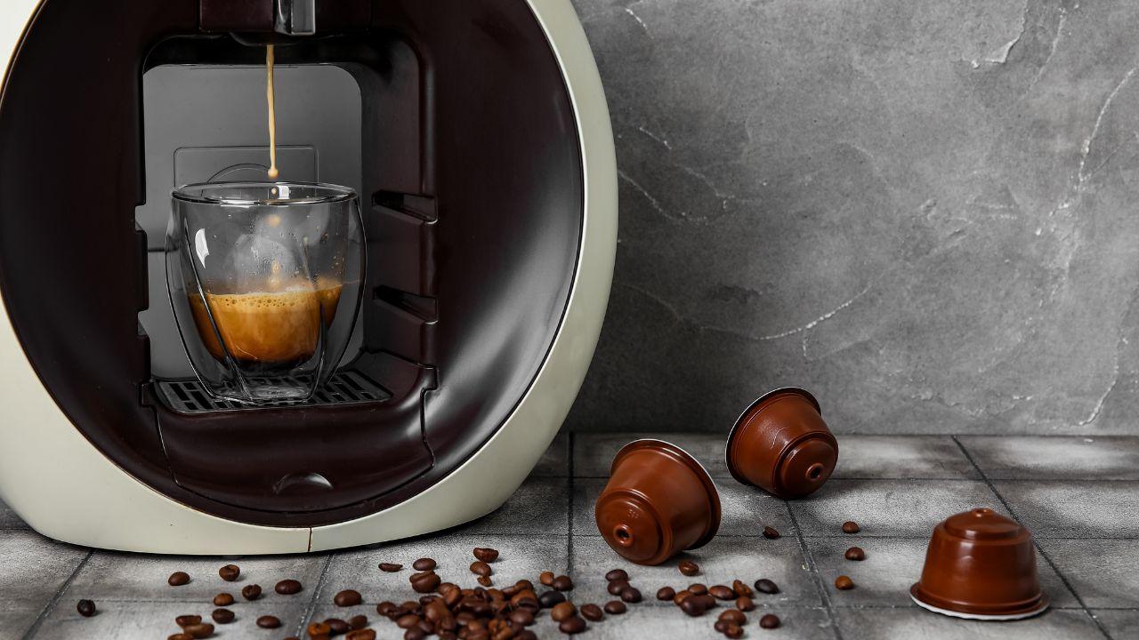 Capsule e cialde del caffè, dal 12 agosto cambiano le regole per la raccolta differenziata