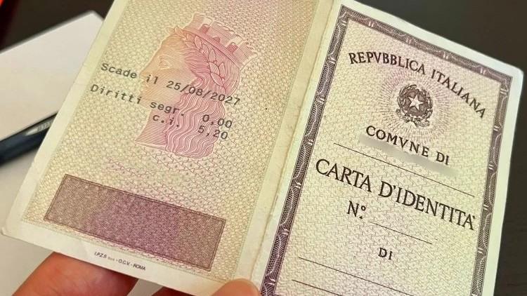 Carta d’identità cartacea, da domani non sarà valida all’estero – Le novità