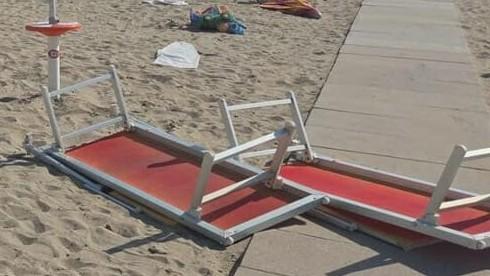 Vandali a Lido Estensi, uno viene fermato e preso a sberle