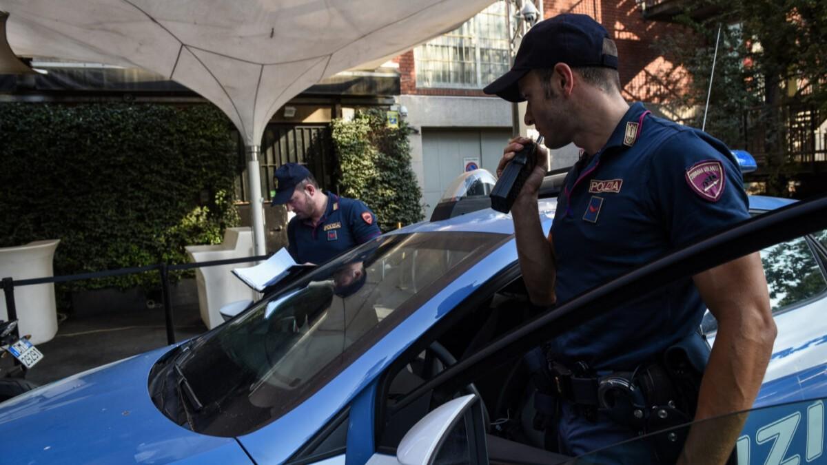 Discutono in un bar, ma la lite si sposta fuori casa: 24enne muore accoltellato – Cosa è successo