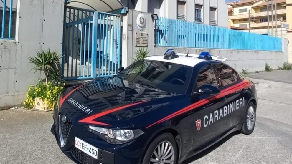 Andava a spasso regolarmente, ma era ai domiciliari: 35enne in carcere
