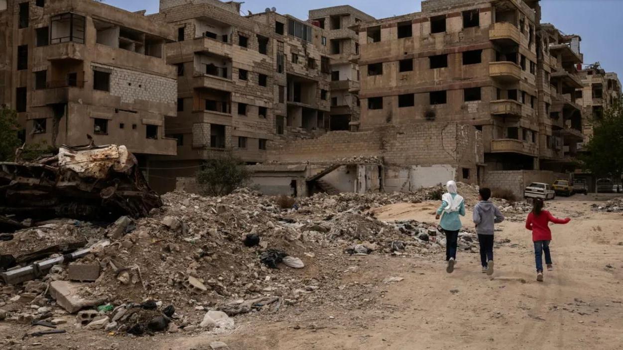 Le bombe non esplodono tutte nel giorno in cui cadono