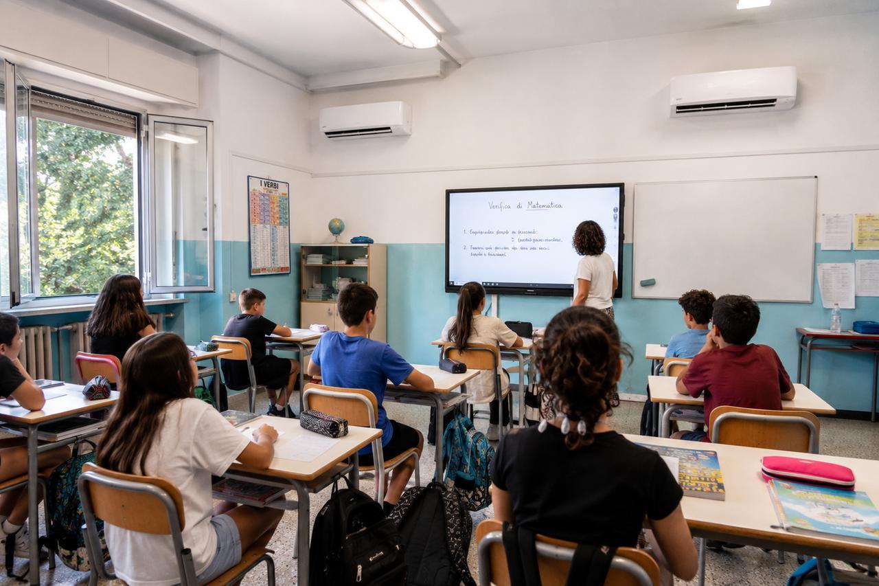 Insegnante cancellata dalla graduatoria del concorso per non aver letto una mail: il Tar la riammette