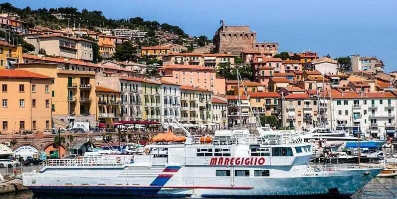 Il traghetto adesso in servizio per andare da Porto Santo Stefano all’Isola del Giglio