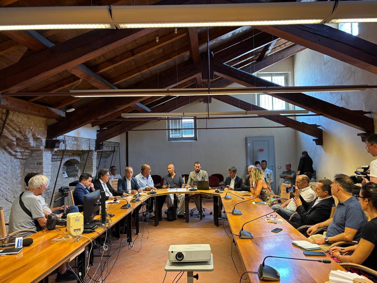 Caso Hellwatt, Milani rompe il silenzio, tra budget, assicurazioni e veleni: «Ho perso milioni, ci hanno sabotati»