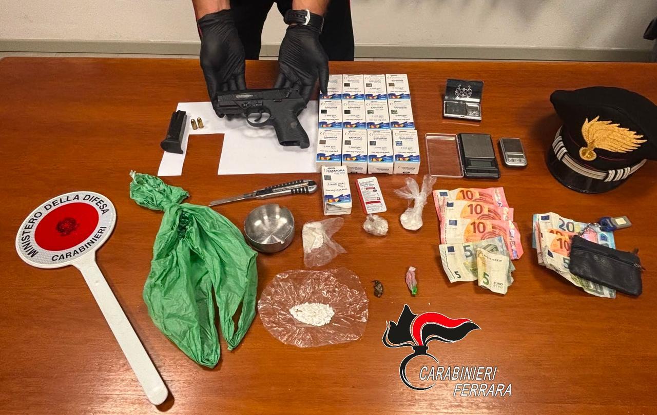 Smantellata rete di spaccio a Bondeno: sequestrata “cocaina rosa” e una pistola