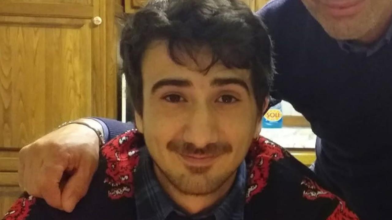 Michele e la morte misteriosa in pineta a Torre del Lago: il casco, i pantaloni e il cellulare – I punti “neri” della tragedia