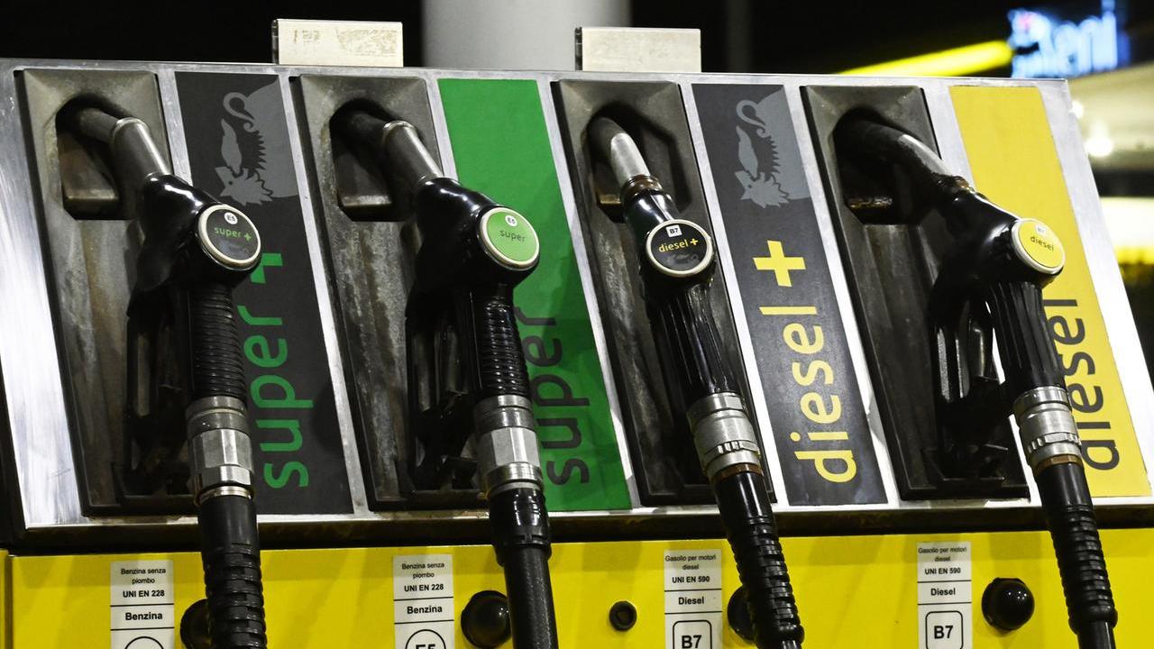 Caro carburante, il Governo proroga il taglio delle accise – Ecco fino a quando