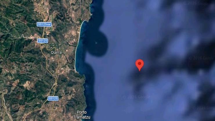Ordigno sui fondali, stop della Guardia costiera ai bagni e alla navigazione nel raggio di mille metri